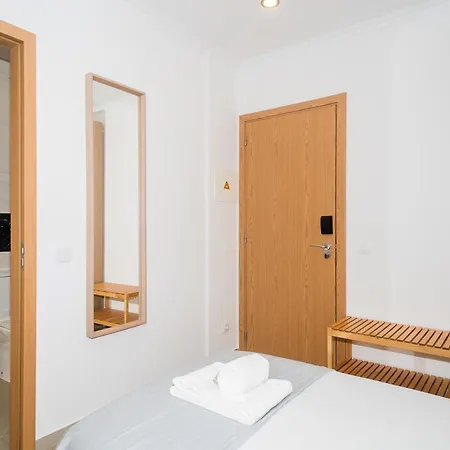 City Inn Vendégház Lisboa