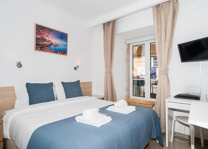 City Inn 게스트하우스 4*